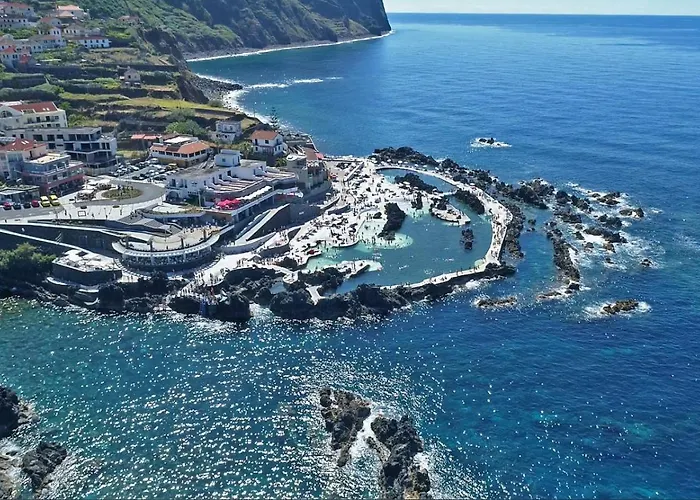 Por Do Sol I ポルト・モニス